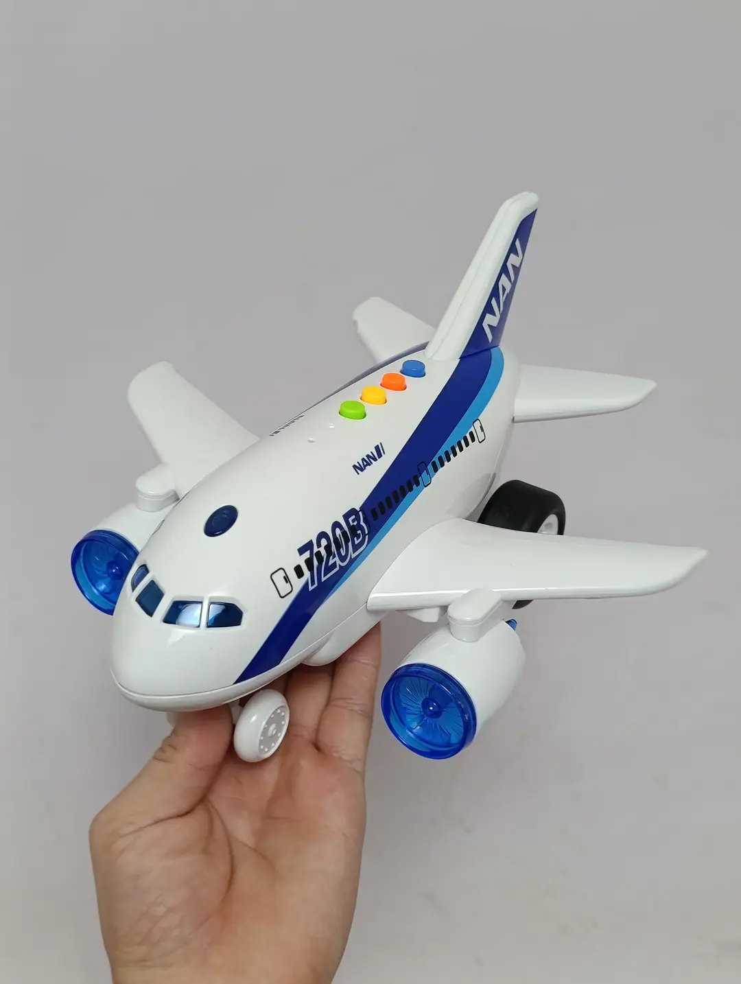 City Aviation o'yinchoq samolyoti inersion, chiroqli va tovushli yo'lovchi layneri — 3-rasm
