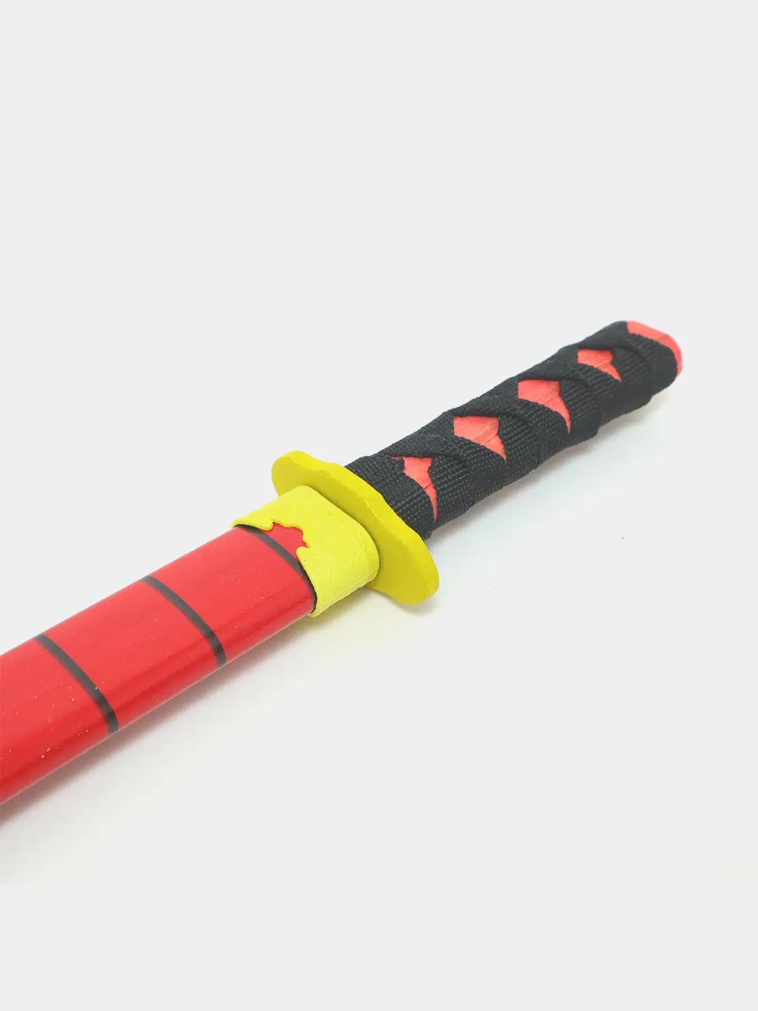 Bolalar o'yinlari uchun katana qilich Art. 14024, qizil/qora/sariq. Kodi. 10446 — 3-rasm