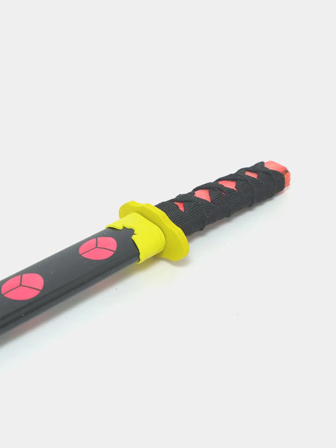 Bolalar o'yinlari uchun katana qilich Art. 14024, qizil/qora/sariq. Kodi. 10446 — 4-rasm