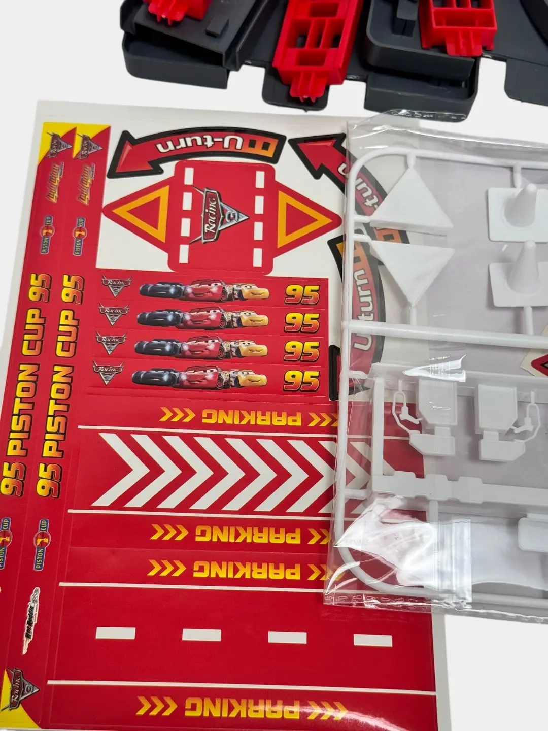 Bolalar o'yin to'plami Garaj Parking Mashina 29 qism 3+ ko'p rangda. — 7-rasm