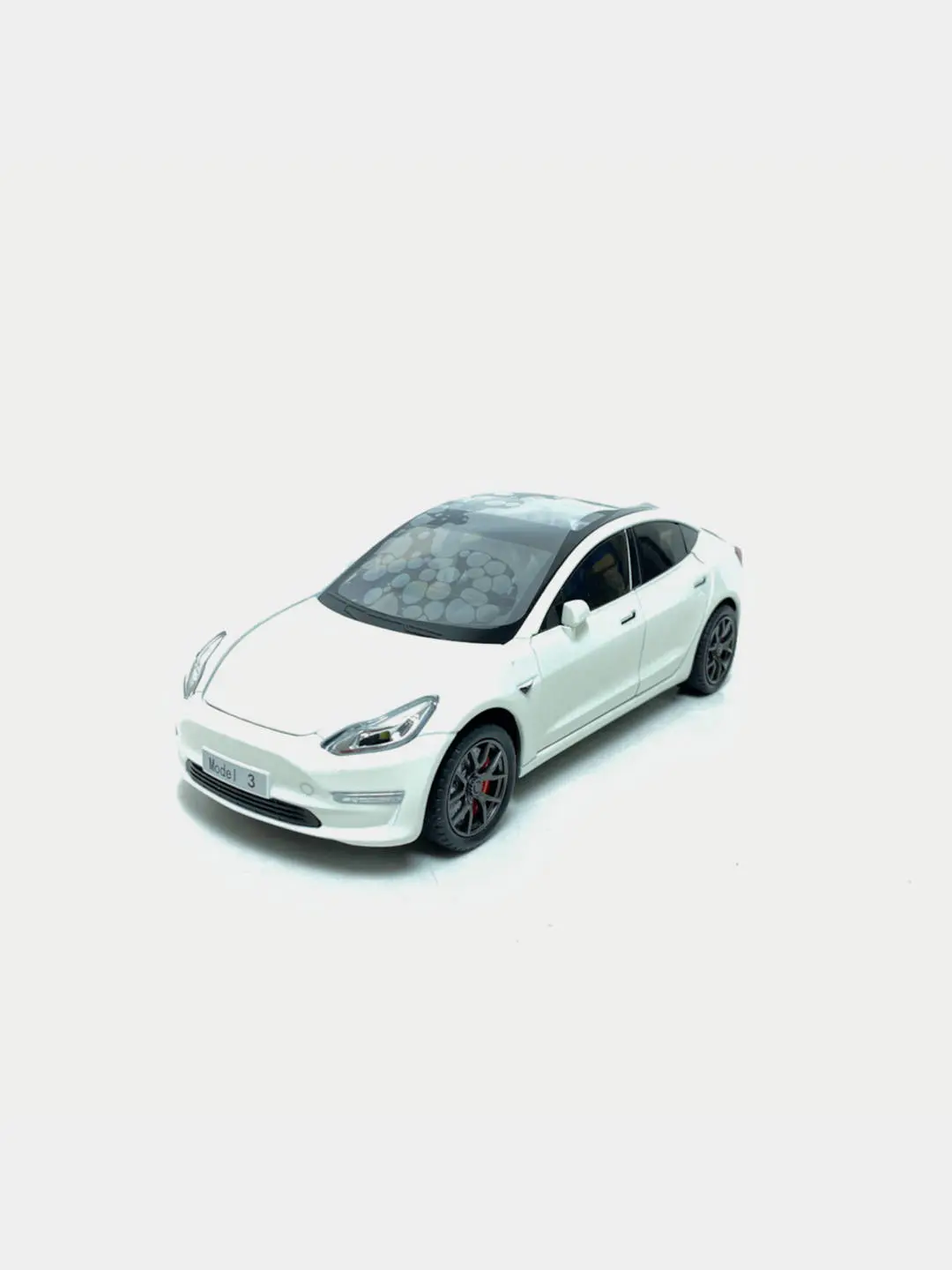 Tesla Model 3 1:24 qora va qizil bolalar mashinasi kolleksiya 20 sm. — 3-rasm