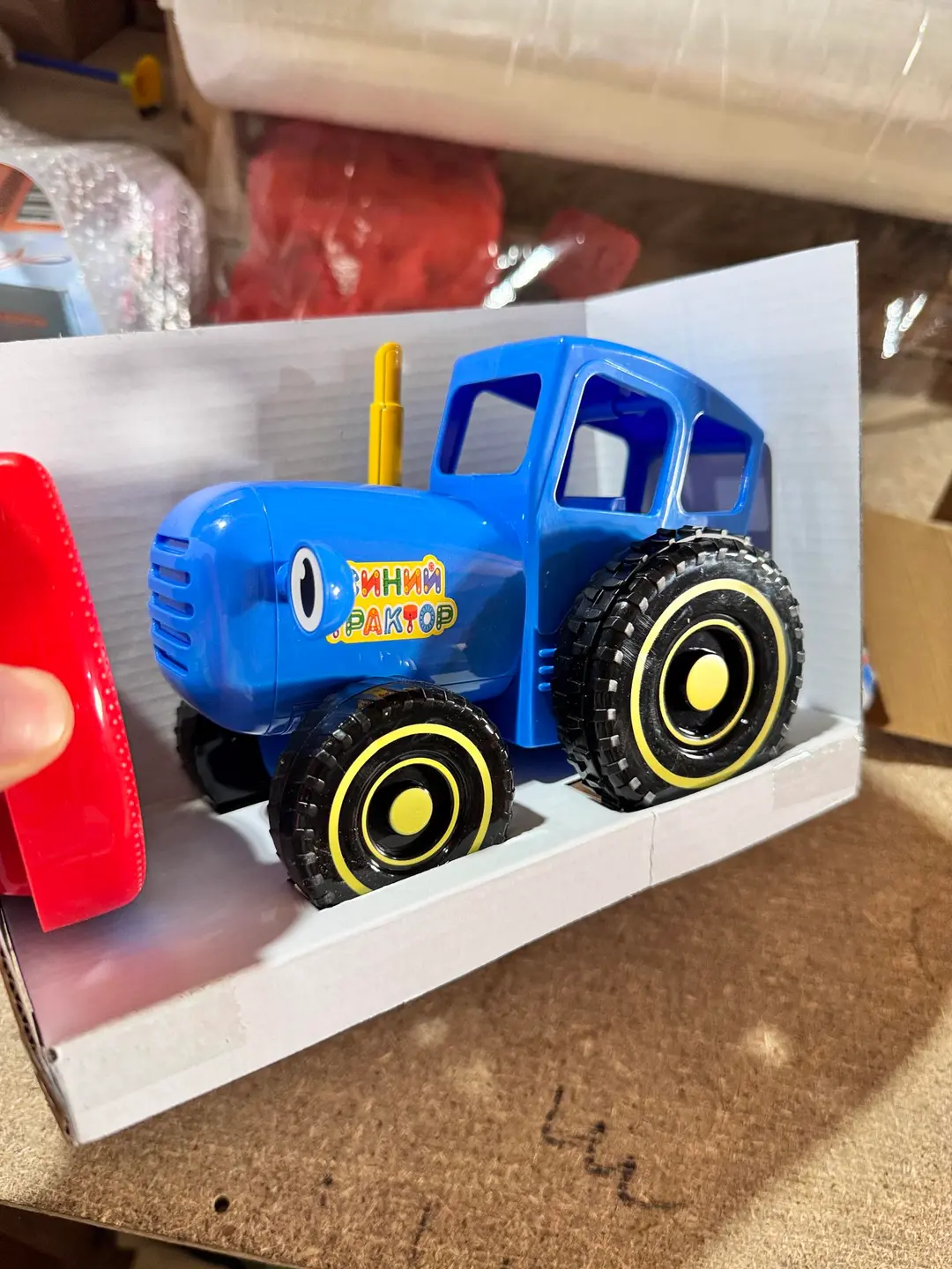 Moviy traktor NF2024-3 radio boshqaruvli, Mustahkam plastmassa, 3 yoshdan boshlab bolalar uchun, Motorikani rivojlantiradi — 3-rasm