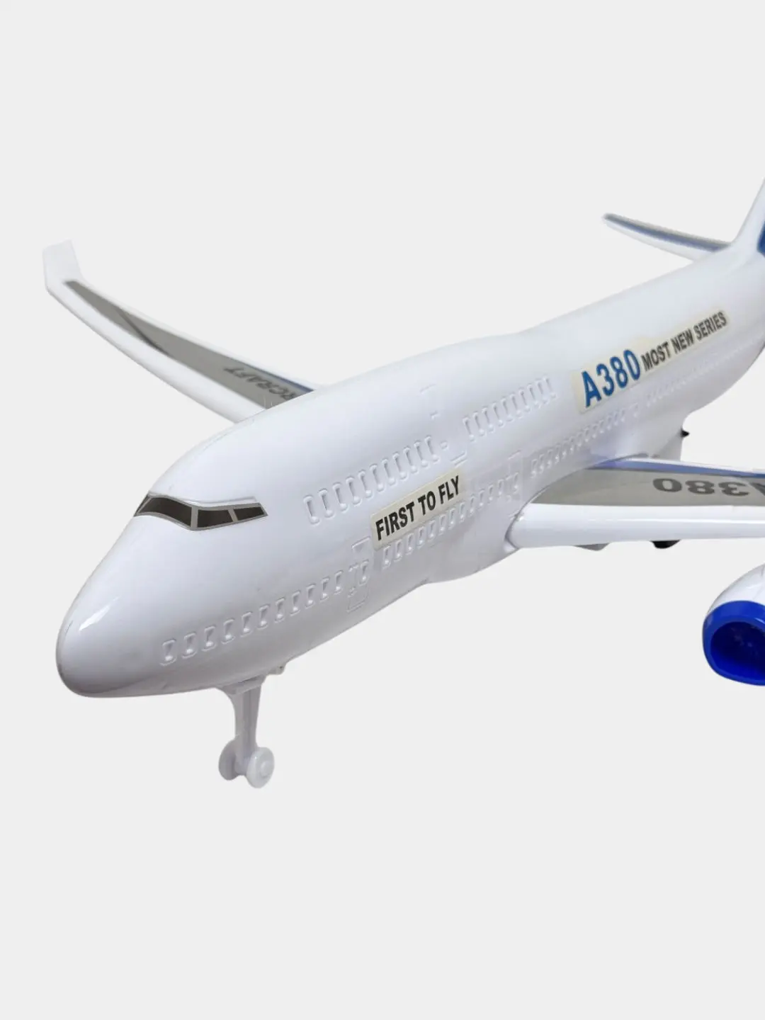 Bolalar uchun inersion A380 samolyoti, chiroqli va ovozli effektlar bilan — 2-rasm