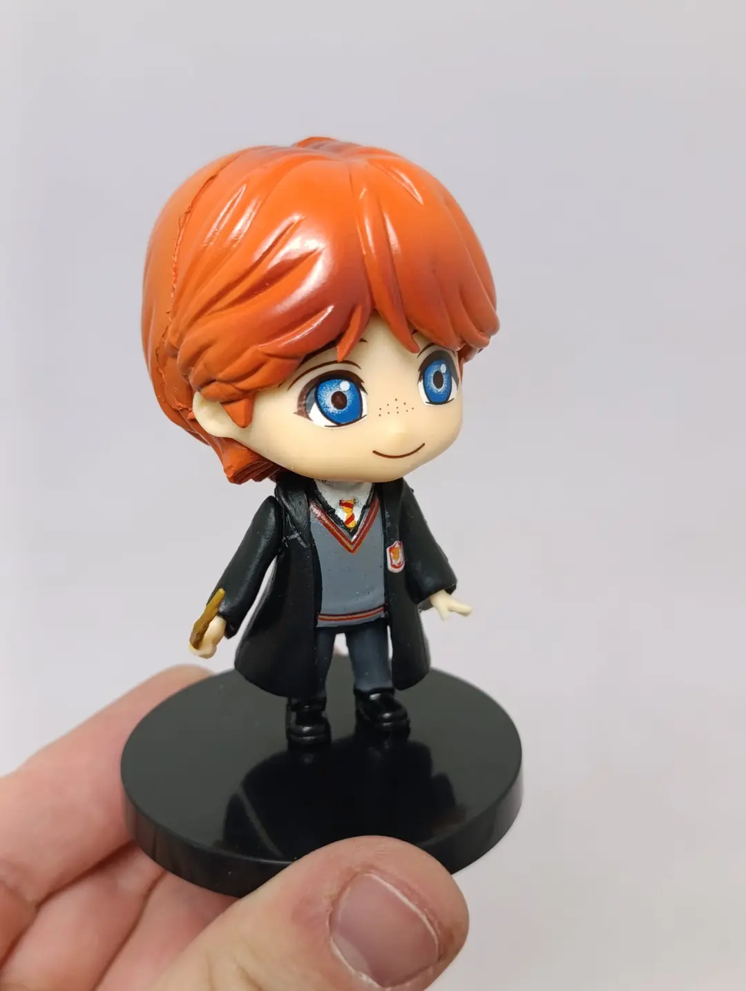Harry Potter Magic World Classic Series kollektsion figuralari, Chibi uslubi, Ashaddiy muxlislar va 3+ yoshli bolalar uchun, Aksessuarlar bilan — 10-rasm