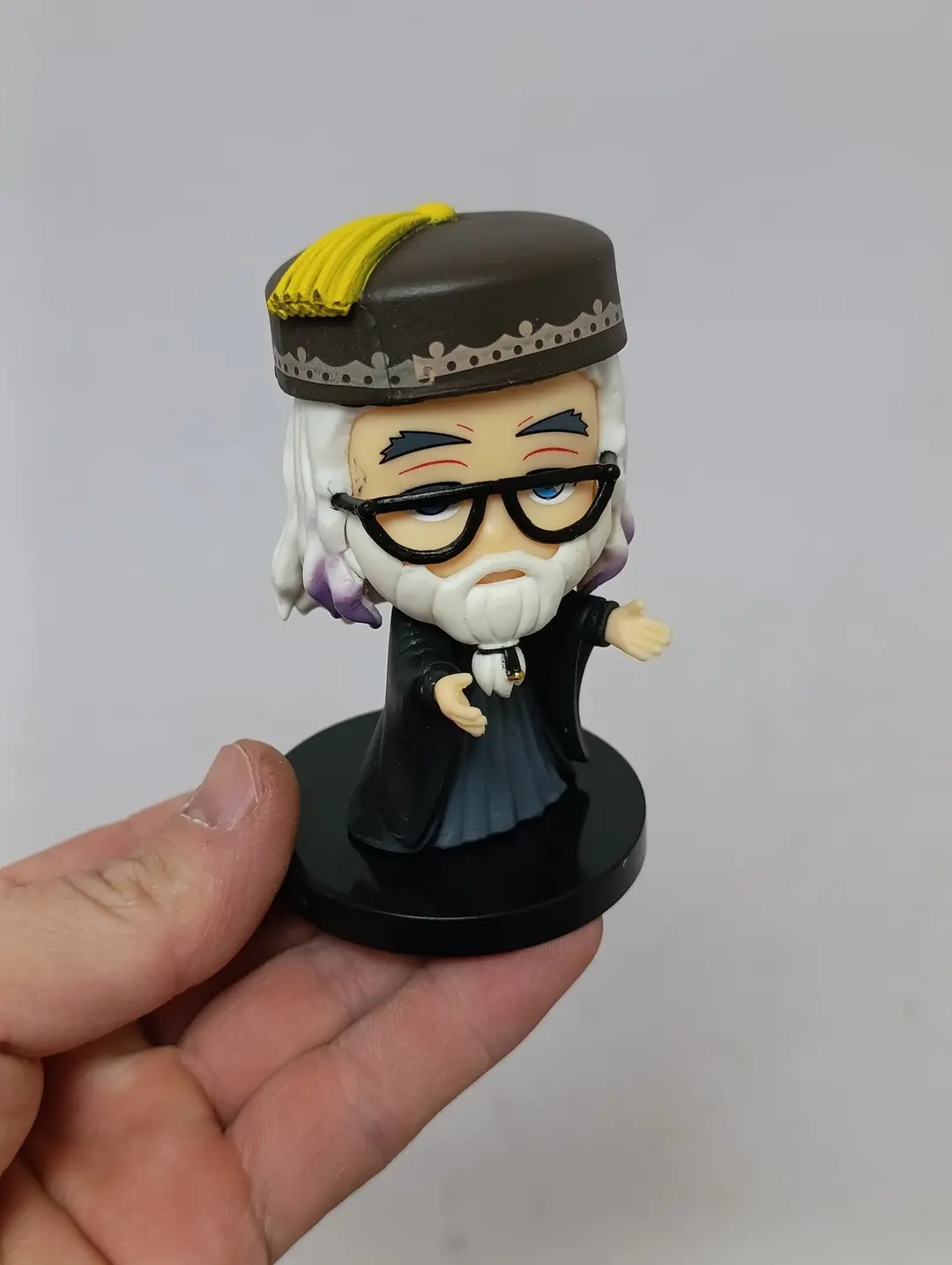 Harry Potter Magic World Classic Series kollektsion figuralari, Chibi uslubi, Ashaddiy muxlislar va 3+ yoshli bolalar uchun, Aksessuarlar bilan — 4-rasm