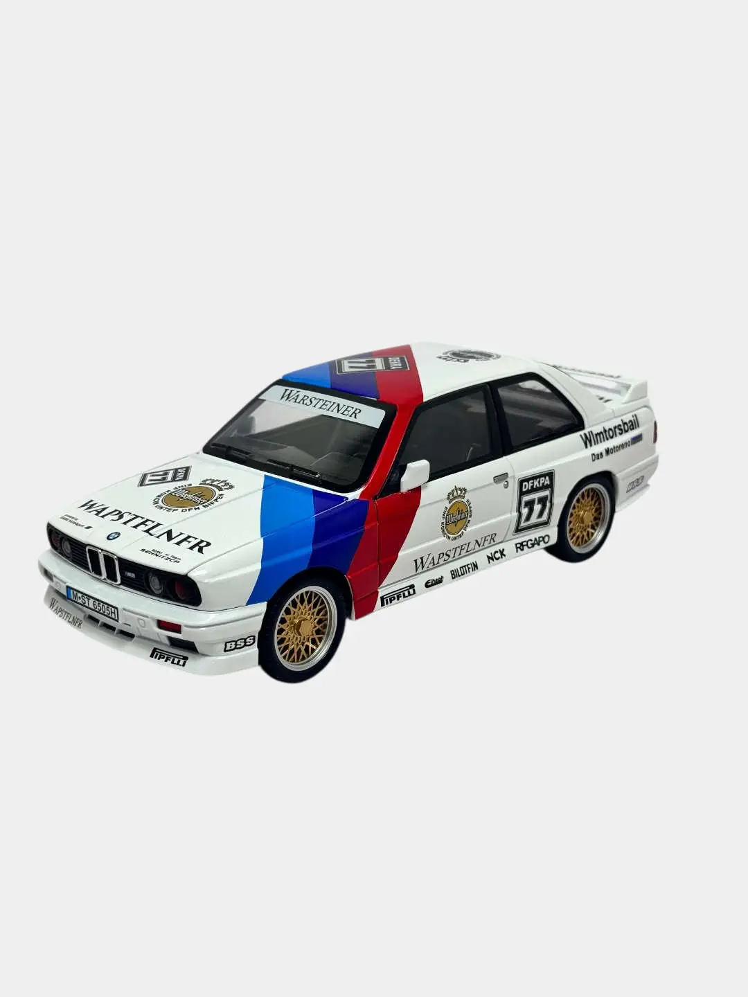 BMW 1:24 masshtabli modeli, Oq poyga quyma mashinasi, O'yin va kollektsiya uchun 3+