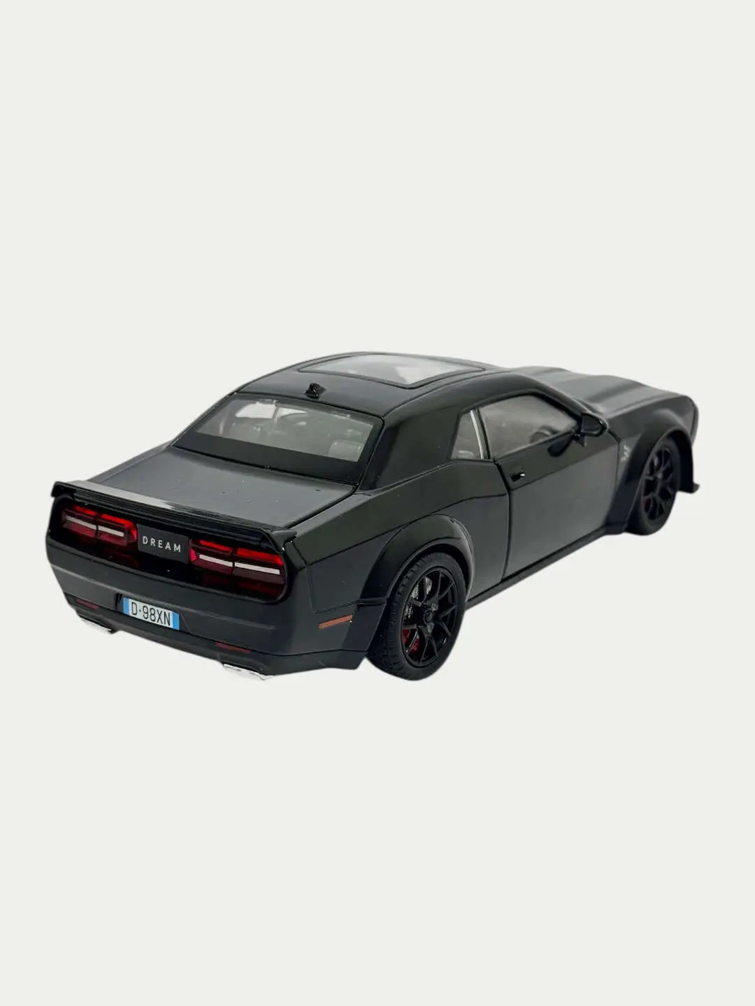 Metall o'yinchoq mashina Dodge Challenger 1:24, kolleksion model, bolalar 3+ — 9-rasm
