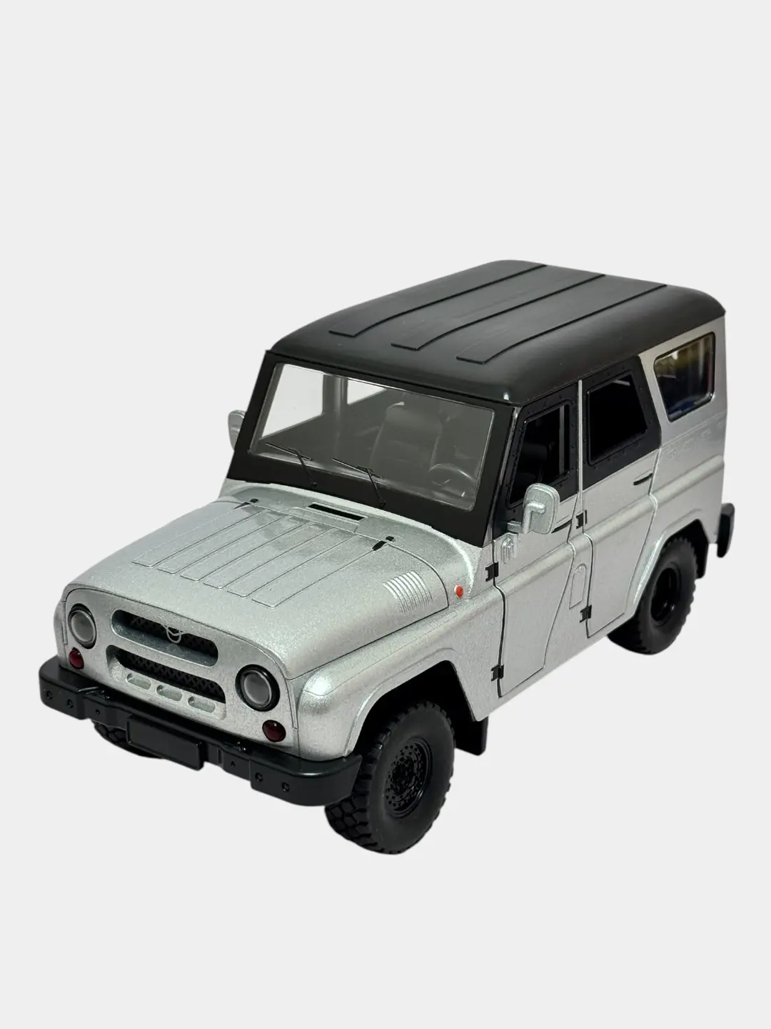 Hunter metall modeli 1:24, chiroqli va ovozli inersion o'yinchoq mashina — 3-rasm