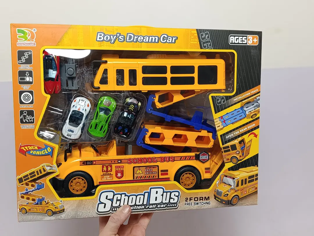 Maktab avtobusi-trek o'yin to'plami BOQIZHIGUANG transformator mashinchalar bilan — 2-rasm