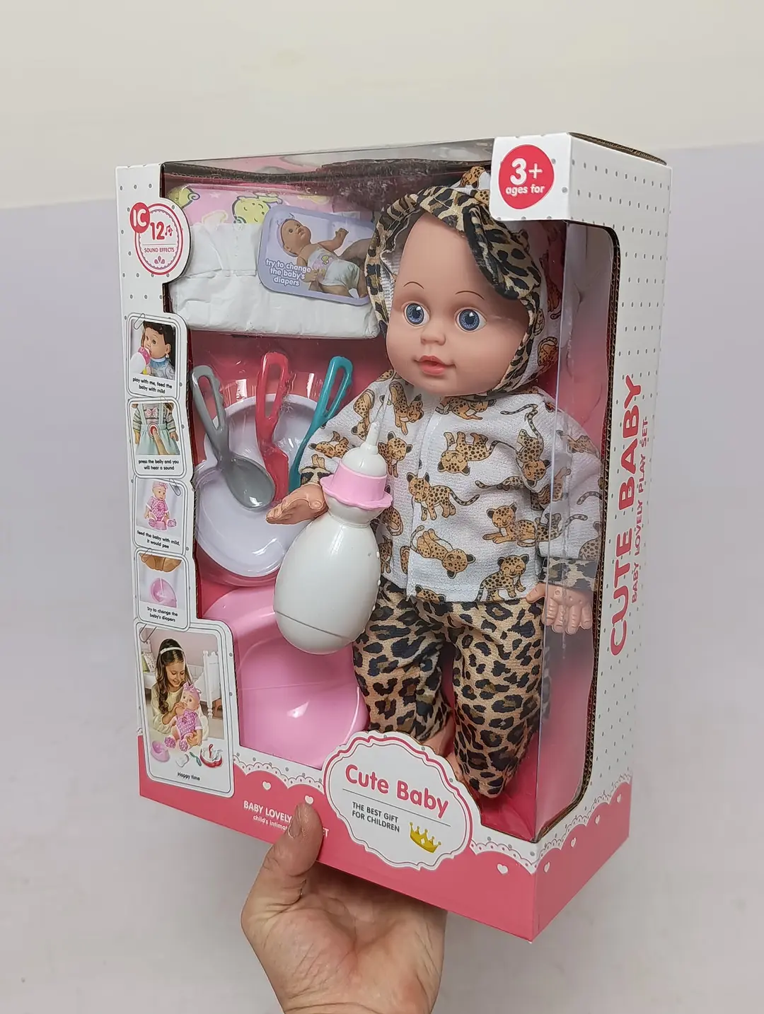 Interaktiv qo'g'irchoq Cute Baby, ichadi va tuvakka boradi, aksessuarlar bilan