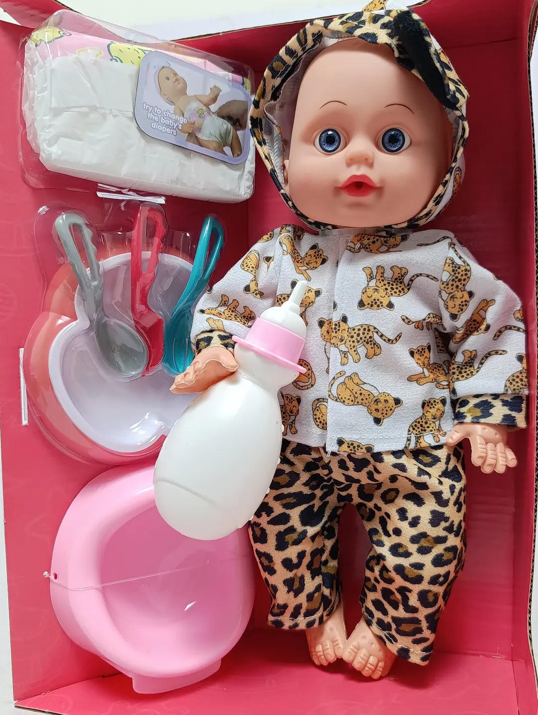Interaktiv qo'g'irchoq Cute Baby, ichadi va tuvakka boradi, aksessuarlar bilan — 4-rasm