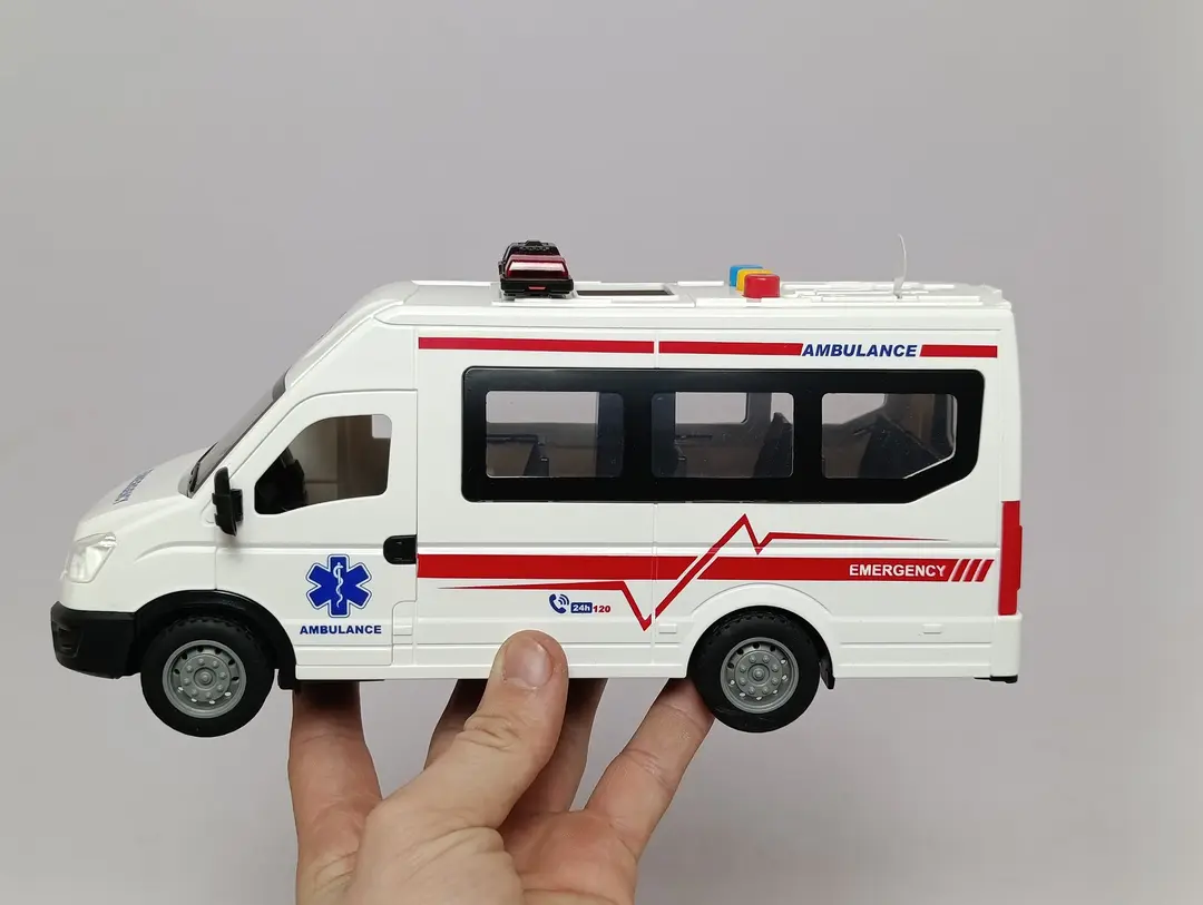 Tez yordam mashinasi 1:16, Inersion ovozli va chiroqli, Eshiklari ochiladi — 4-rasm