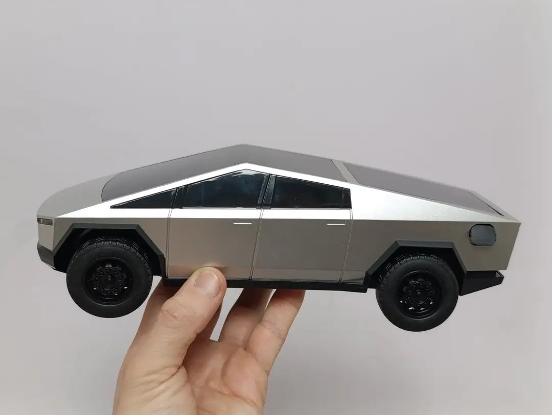Masofaviy boshqariladigan Kibertrak Tesla Cybertruck XY, pultli pikap yo'ltanlamas — 5-rasm