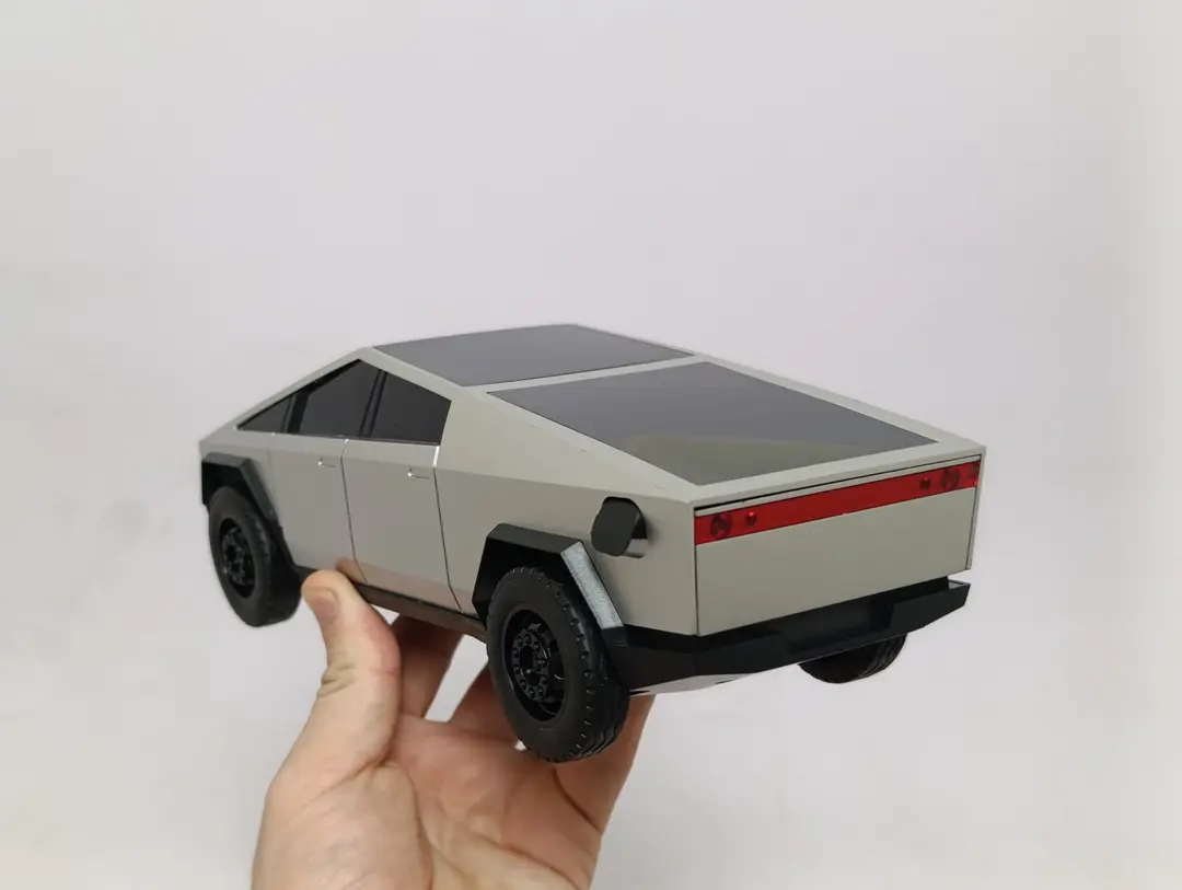 Masofaviy boshqariladigan Kibertrak Tesla Cybertruck XY, pultli pikap yo'ltanlamas — 6-rasm