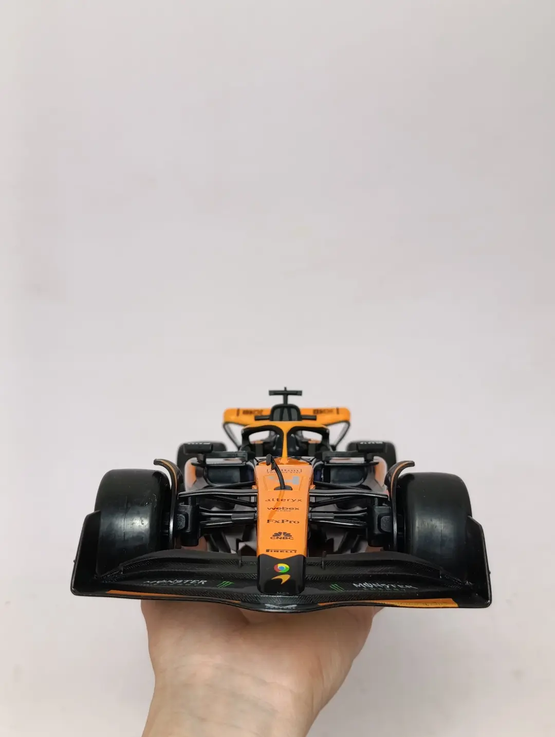Masofadan boshqariladigan mashina Rastar Formula 1 McLaren MCL38, 1:14 — 10-rasm