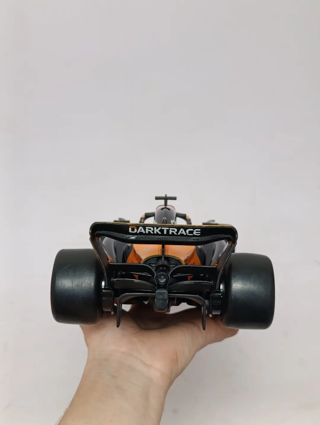Masofadan boshqariladigan mashina Rastar Formula 1 McLaren MCL38, 1:14 — 13-rasm