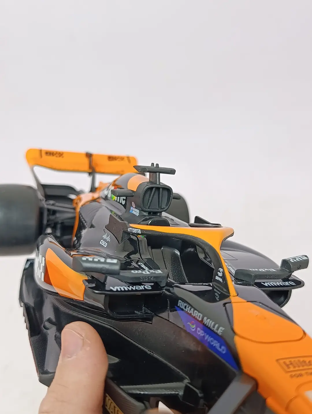 Masofadan boshqariladigan mashina Rastar Formula 1 McLaren MCL38, 1:14 — 17-rasm
