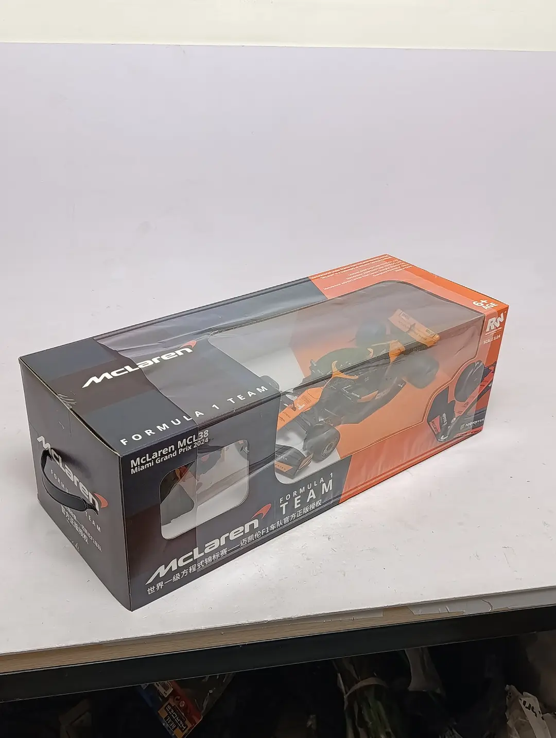 Masofadan boshqariladigan mashina Rastar Formula 1 McLaren MCL38, 1:14 — 2-rasm
