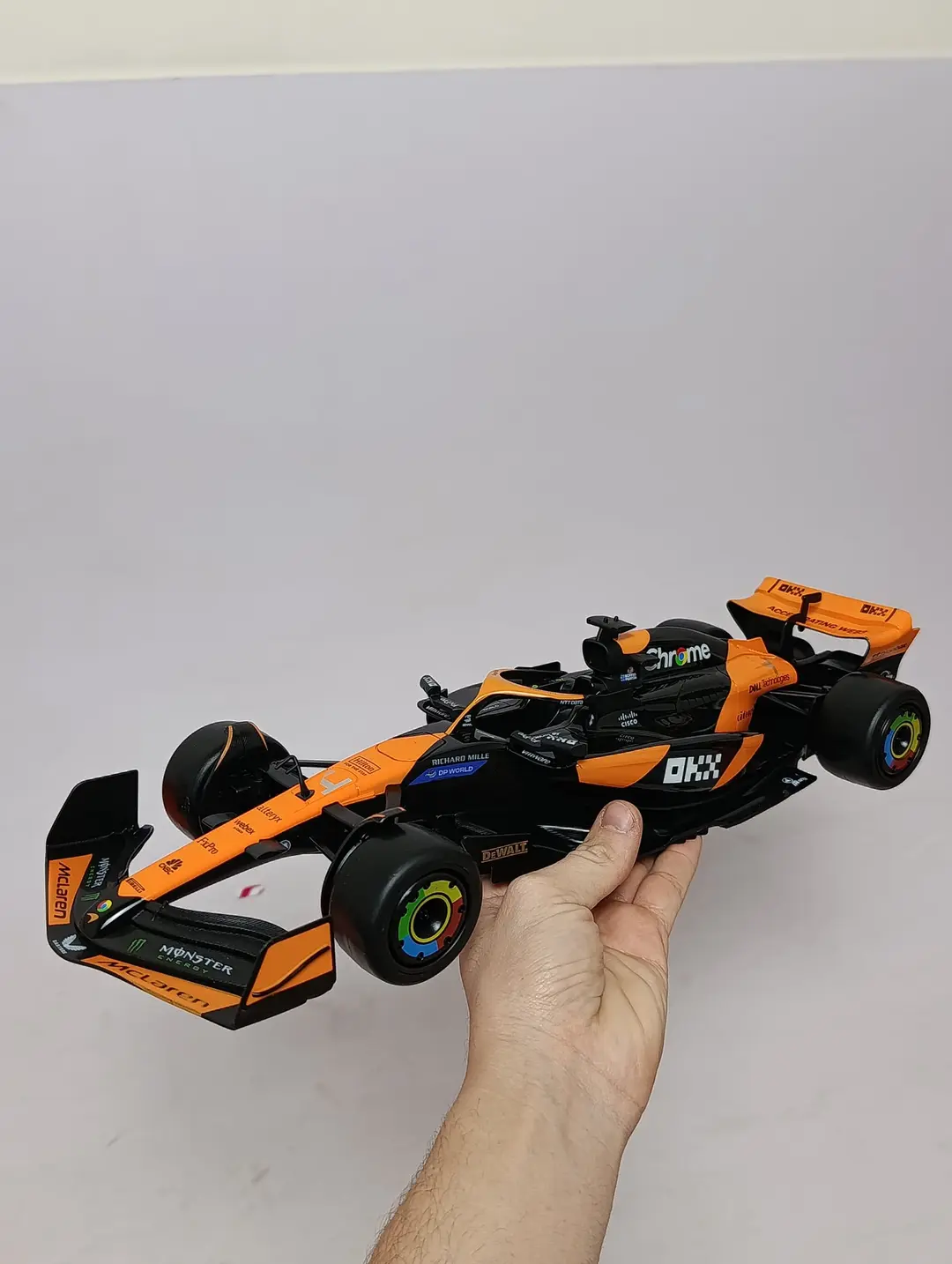 Masofadan boshqariladigan mashina Rastar Formula 1 McLaren MCL38, 1:14 — 9-rasm