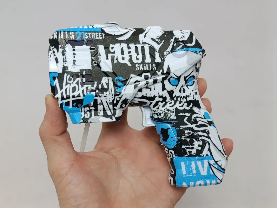 Sovunli pufaklar to'pponchasi avtomatik 6 teshikli, chiroqli va proyeksiyali Graffiti — 8-rasm
