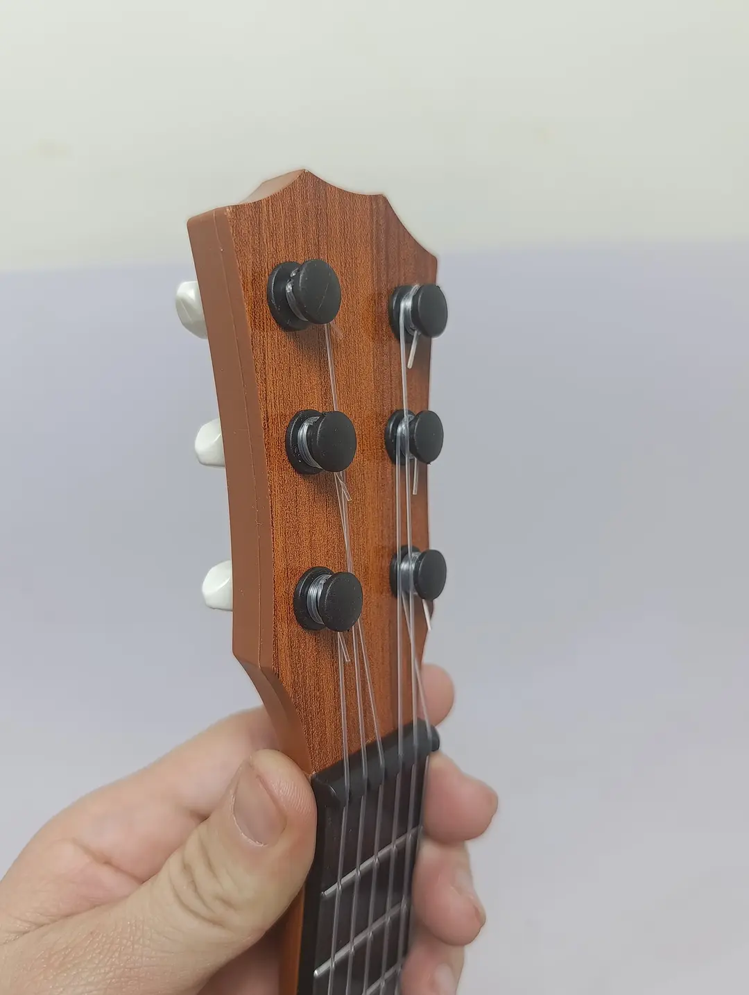 Bolalar uchun olti torli yog'ochsimon gitara, musiqiy o'yinchoq — 4-rasm