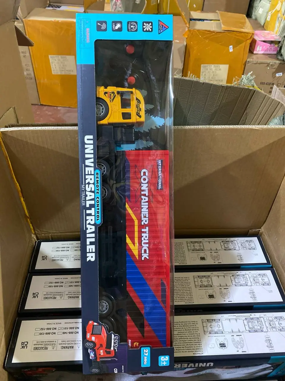 Masofadan boshqariladigan Universal Trailer Container Truck yuk mashinasi, chiroqli fura