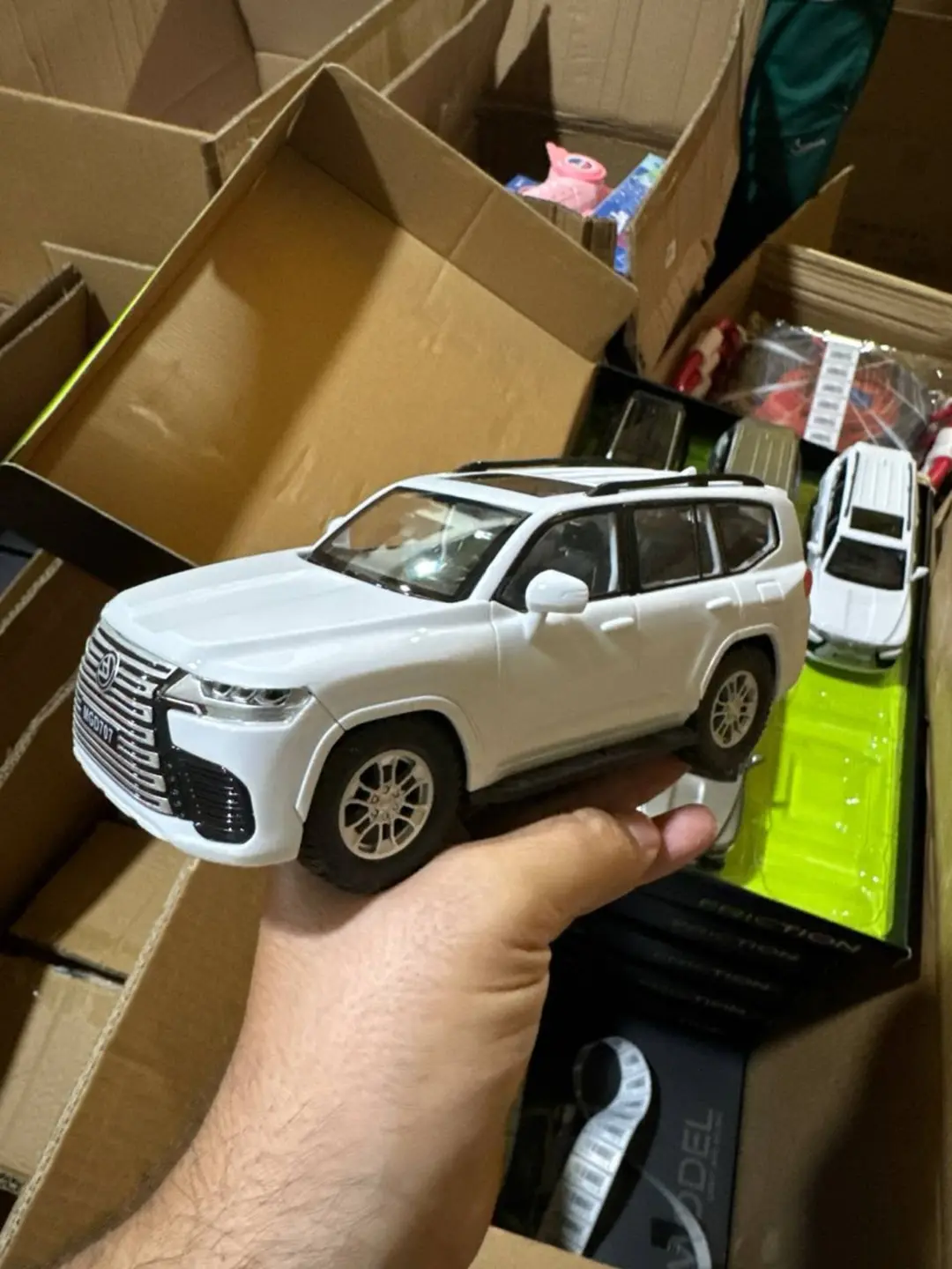 Lexus LX plastik inersion mashinasi, Eshiklari ochiladigan yo'ltanlamas modeli, Bolalar uchun sovg'a