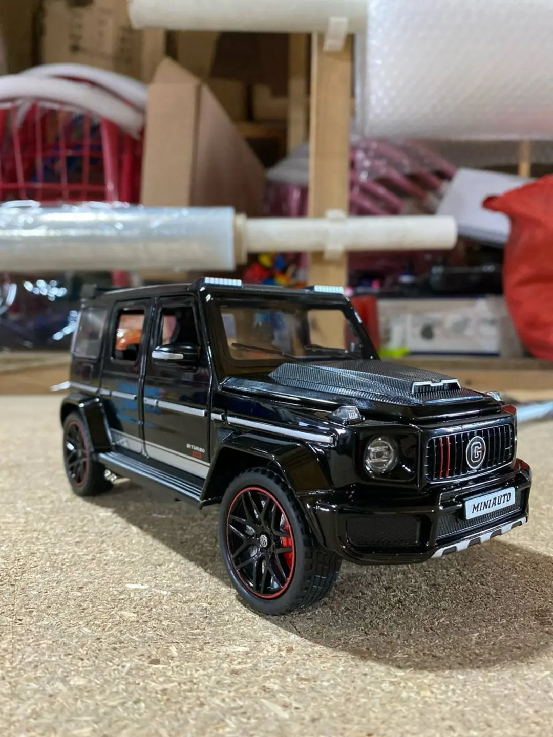 Металлическая модель Mercedes-Benz G-Class Brabus, Инерционная со звуком и светом