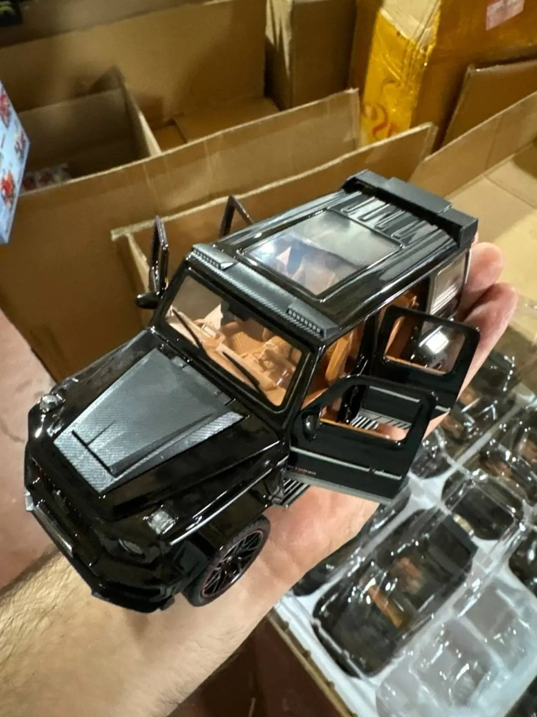 Mercedes G-klass Brabus metall modeli, Gelenvagen yo'ltanlamas, Sovg'a — 4-rasm