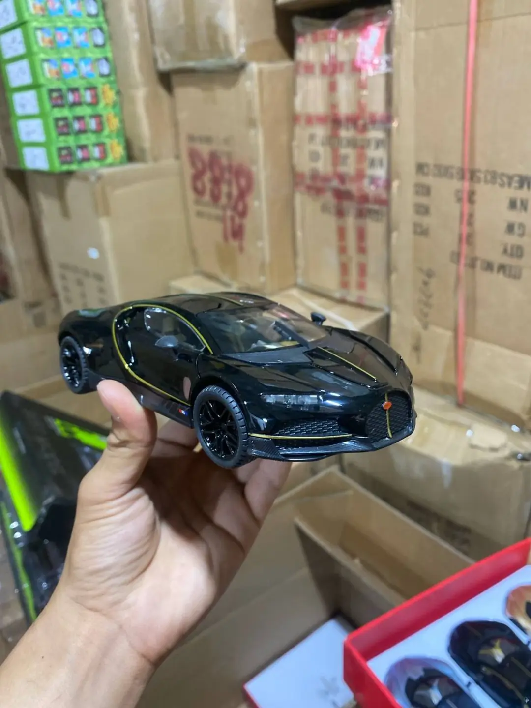 Металлическая модель Bugatti Chiron 1:24, Инерционная со светом и звуком — фото 3