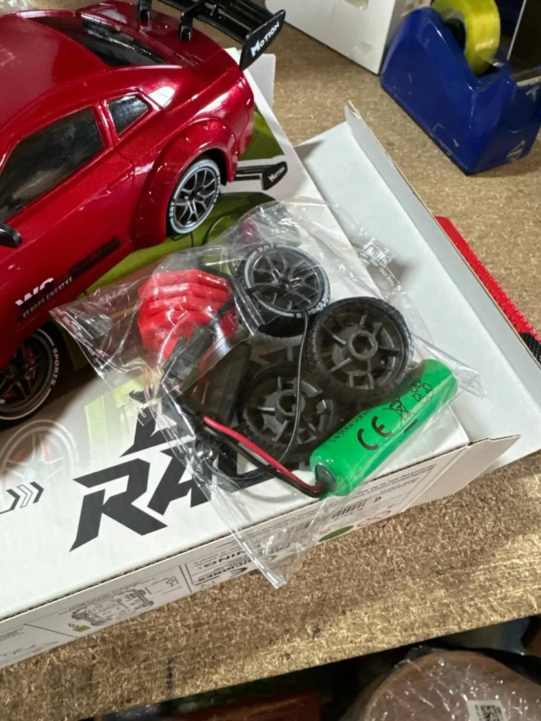 Masofaviy boshqariladigan drift mashina 4WD, 1:24 Porsche, g'ildirakli — 5-rasm