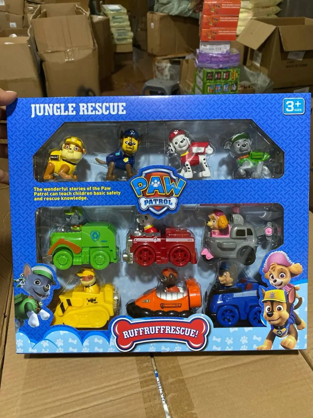 Kuchukcha patruli o'yin to'plami Jungle Rescue, Mashina va figuralar