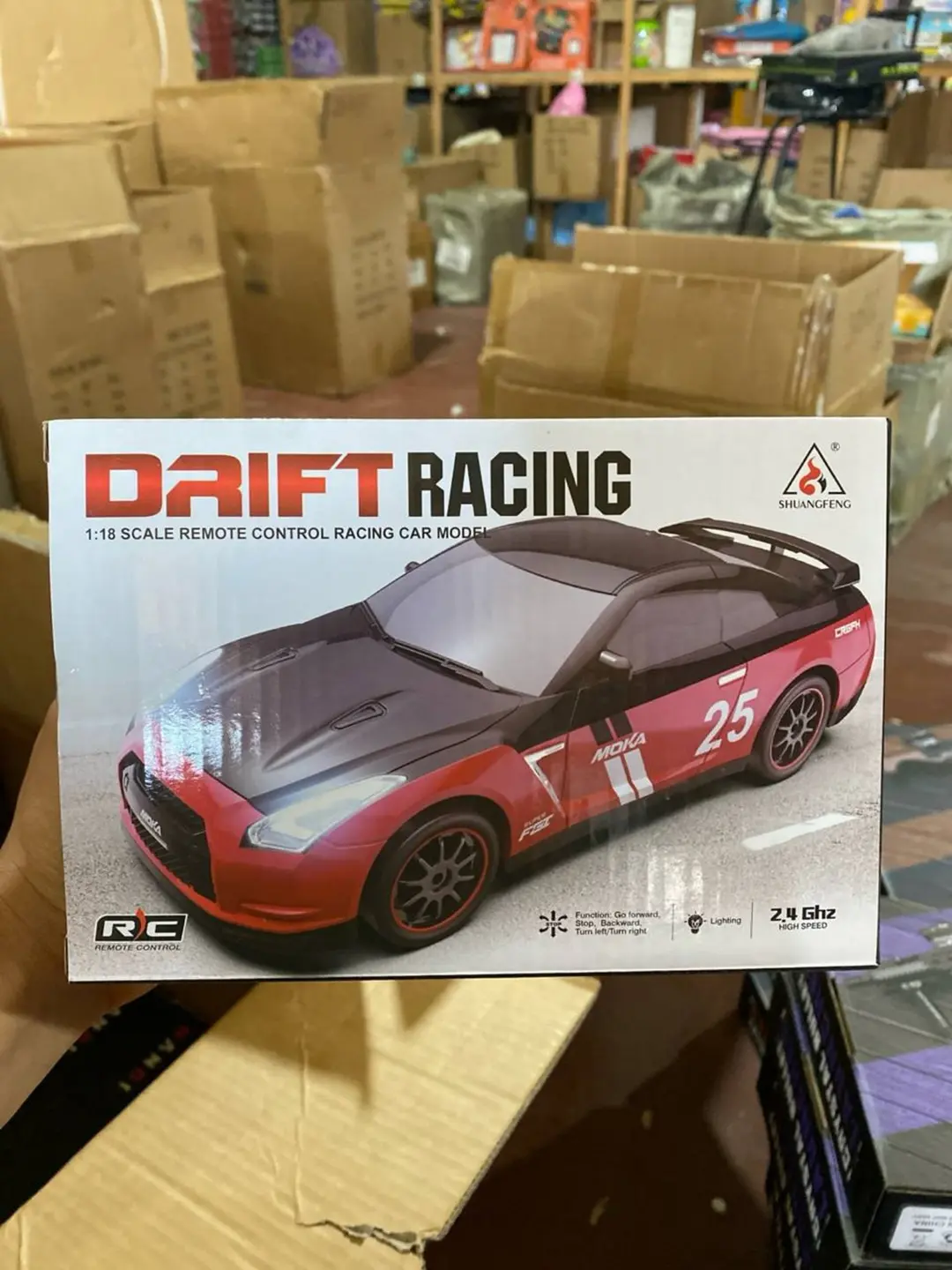 Masofadan boshqariladigan GTR Drift mashinasi, 1:18, 2.4 GHz