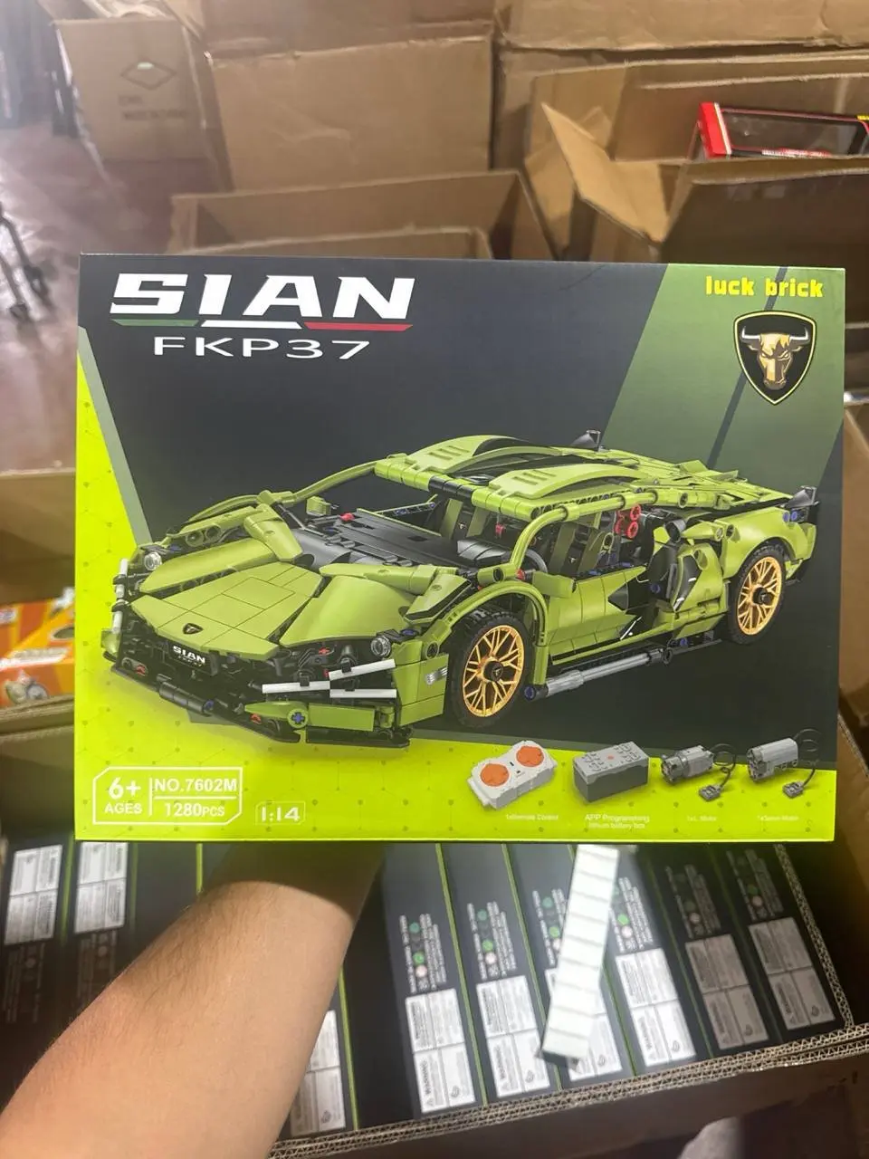 Lamborghini Sian FKP37 konstruktori 1:14, 1280 qism, kolleksiya mashina modeli
