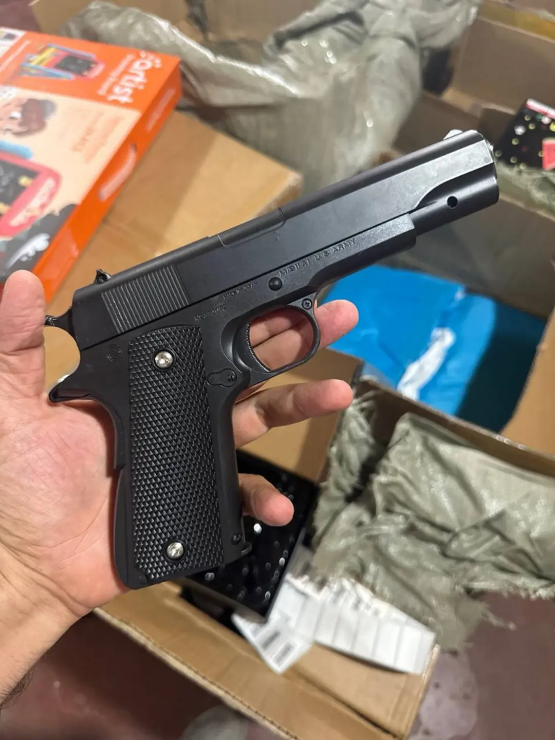 Orbiz metall suv pistoleti o'qlar bilan Colt M1911 pnevmatik o'yinchoq — 3-rasm